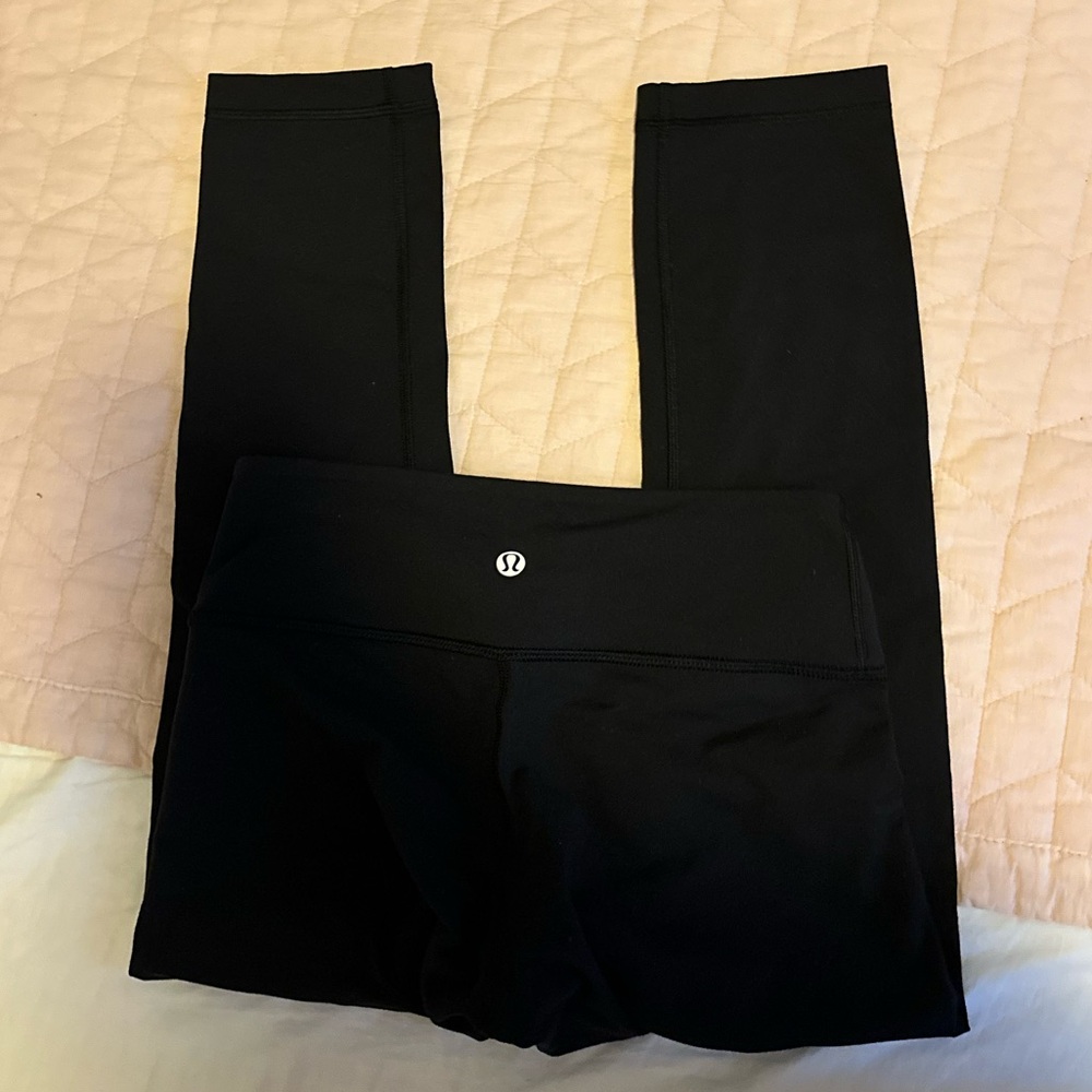 lululemon NEW Black 3/4 Leggings (US 2-4)